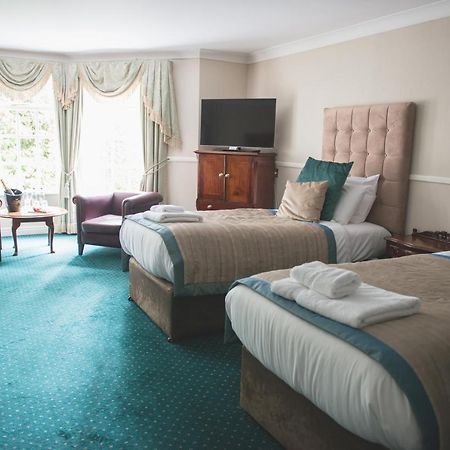 Mere Court Hotel Knutsford Bagian luar foto