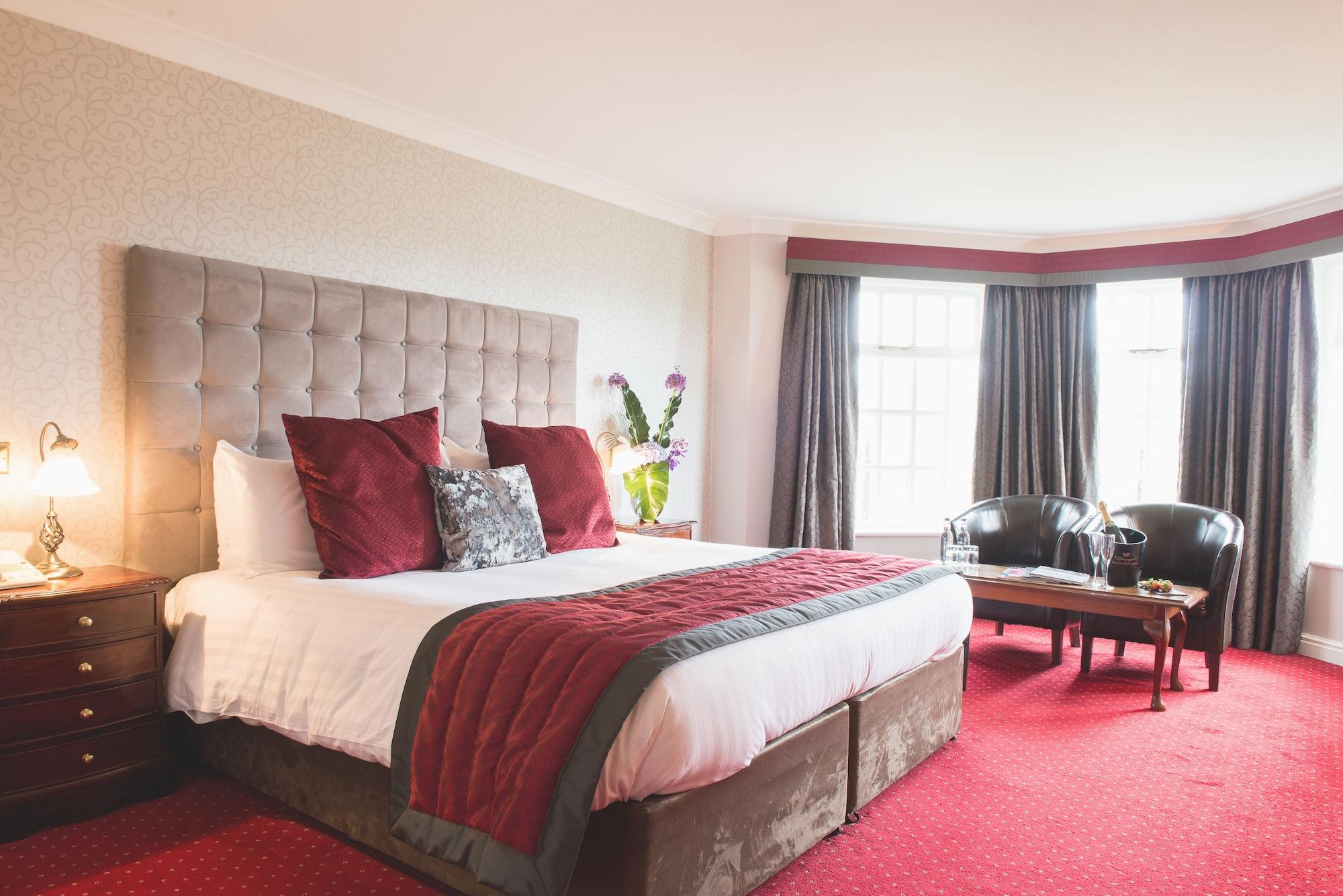 Mere Court Hotel Knutsford Bagian luar foto