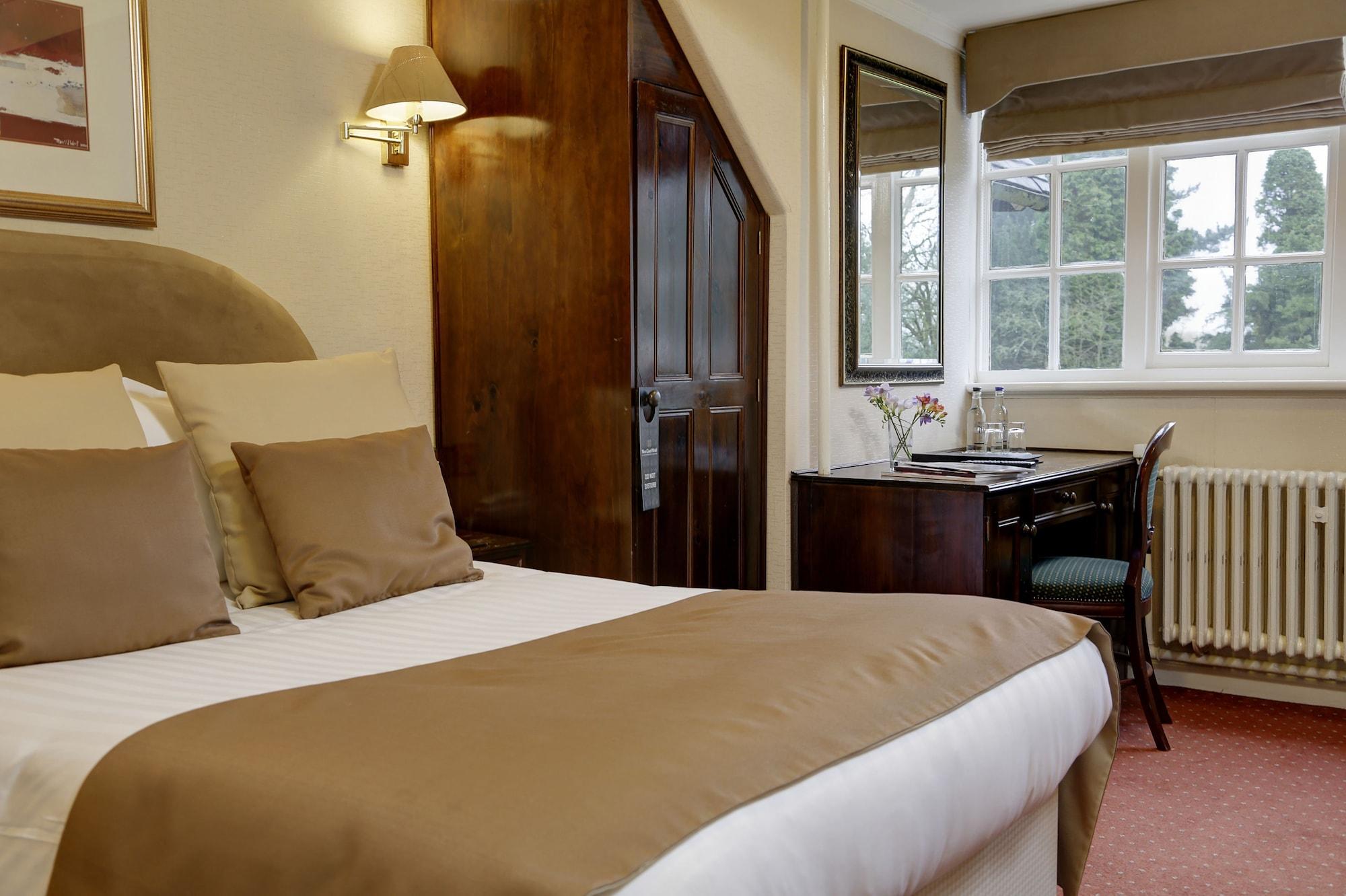 Mere Court Hotel Knutsford Bagian luar foto