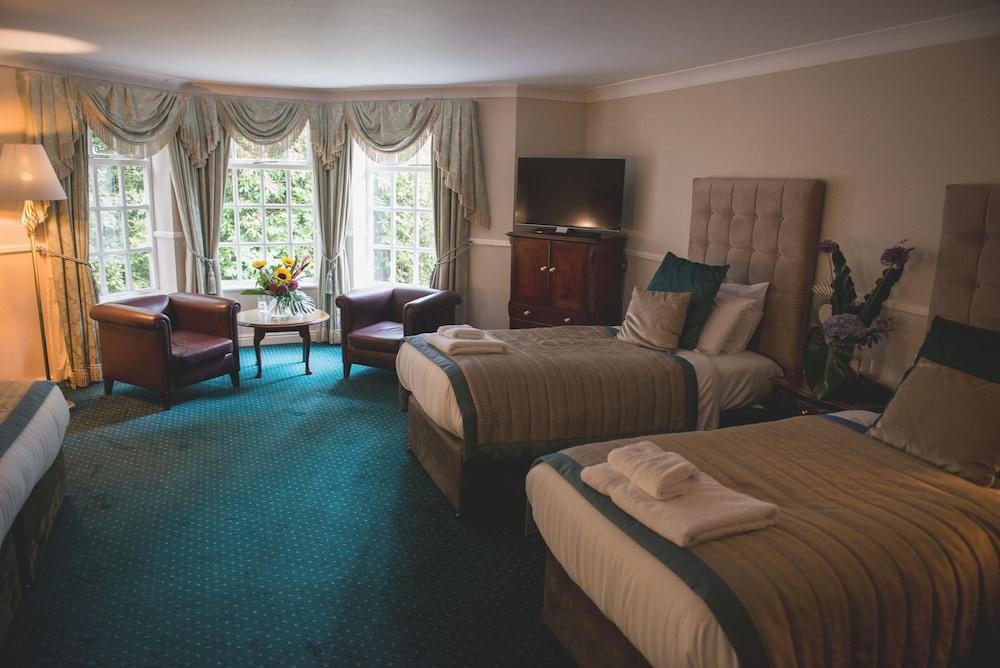 Mere Court Hotel Knutsford Bagian luar foto