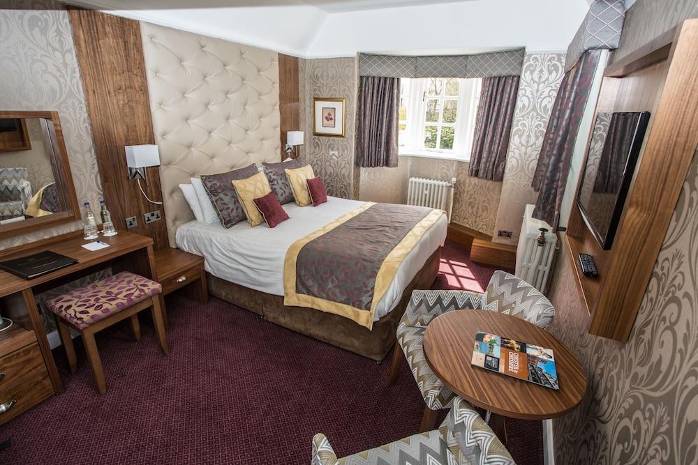 Mere Court Hotel Knutsford Bagian luar foto