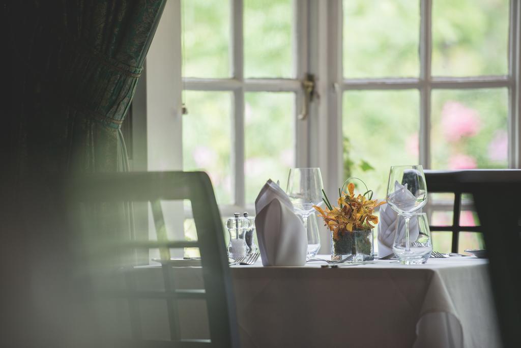 Mere Court Hotel Knutsford Bagian luar foto