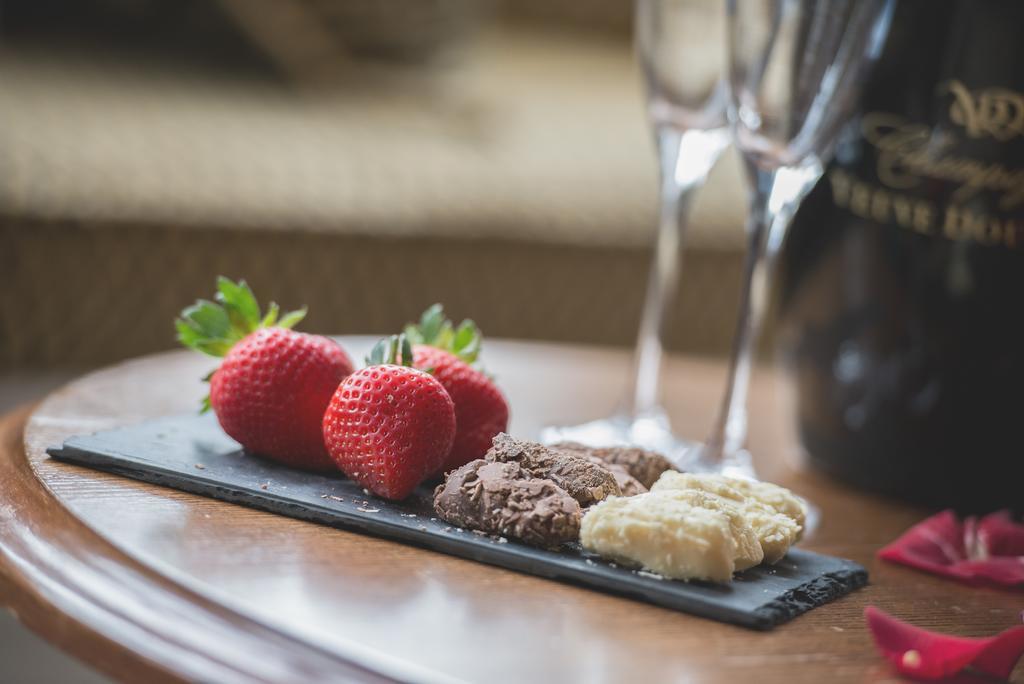 Mere Court Hotel Knutsford Bagian luar foto
