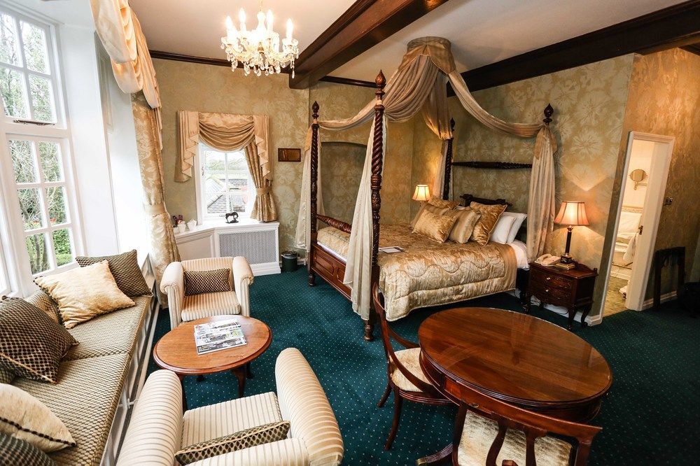 Mere Court Hotel Knutsford Bagian luar foto