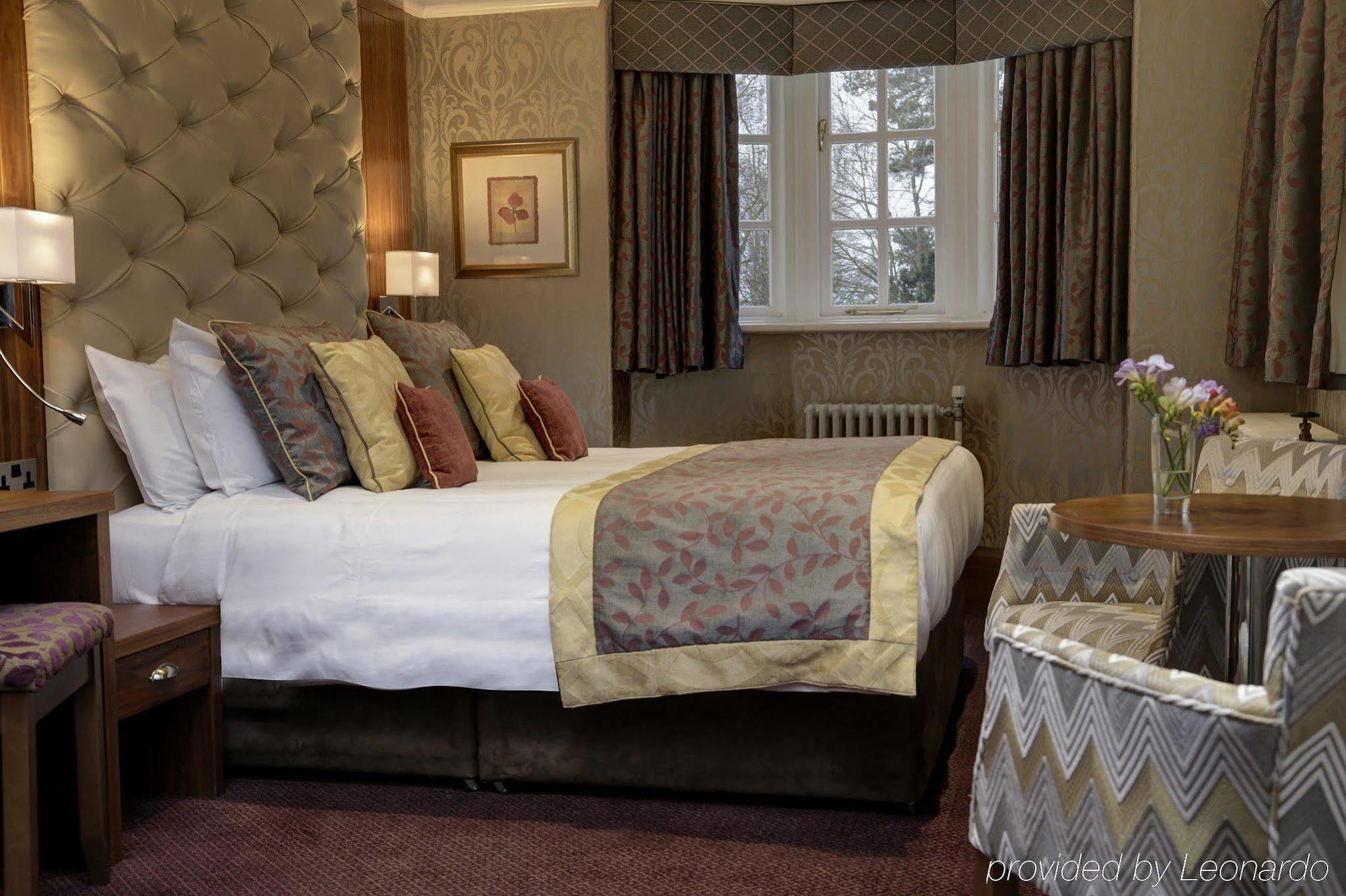 Mere Court Hotel Knutsford Bagian luar foto