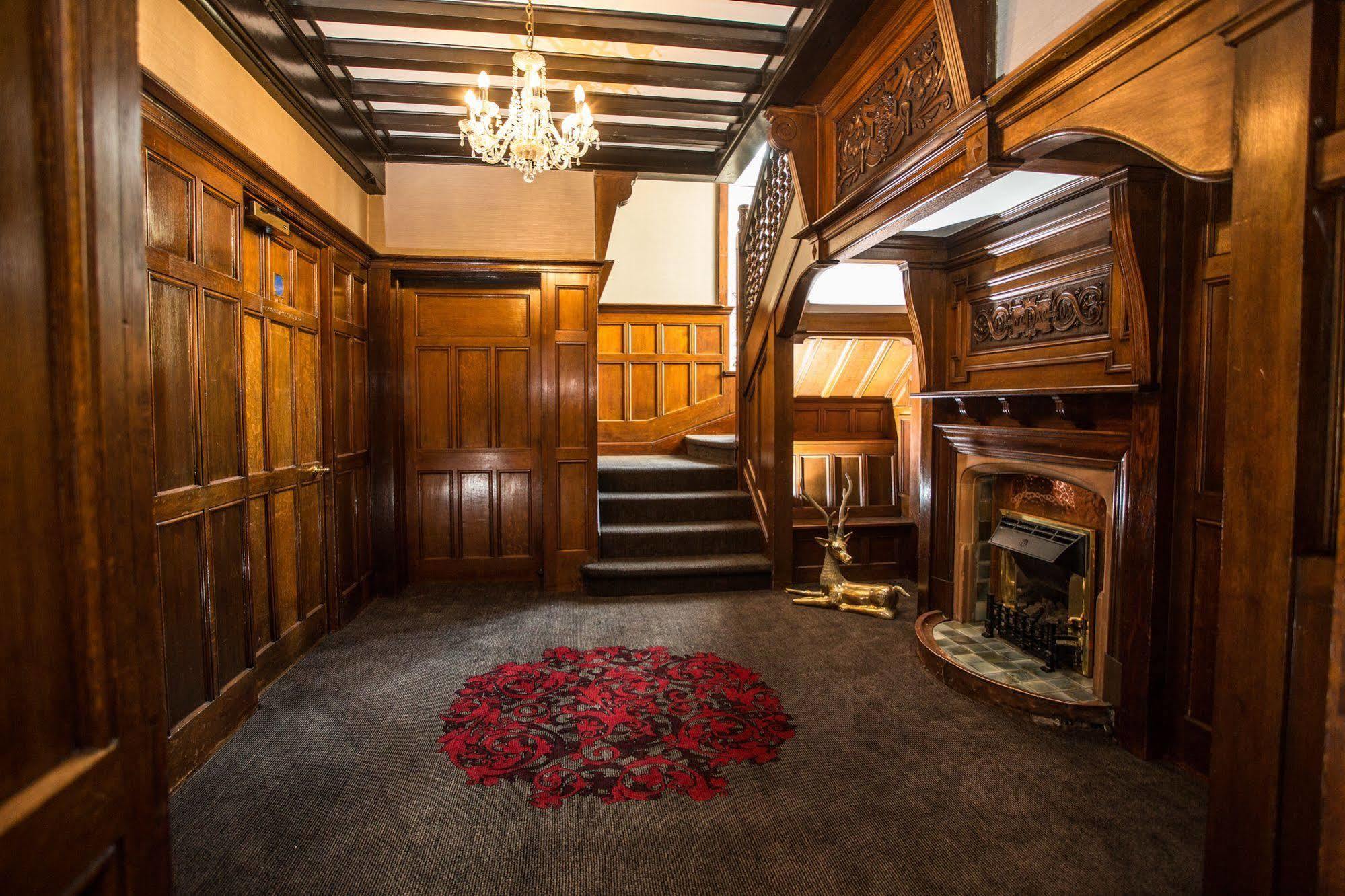 Mere Court Hotel Knutsford Bagian luar foto