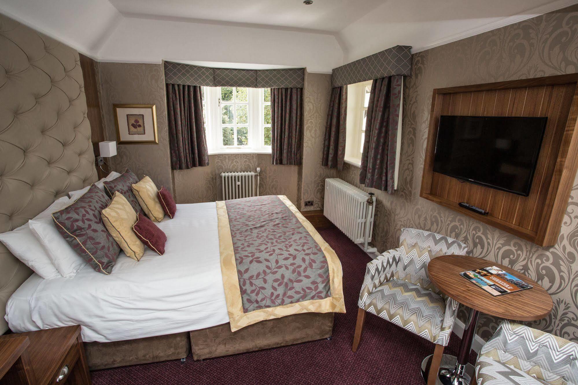 Mere Court Hotel Knutsford Bagian luar foto